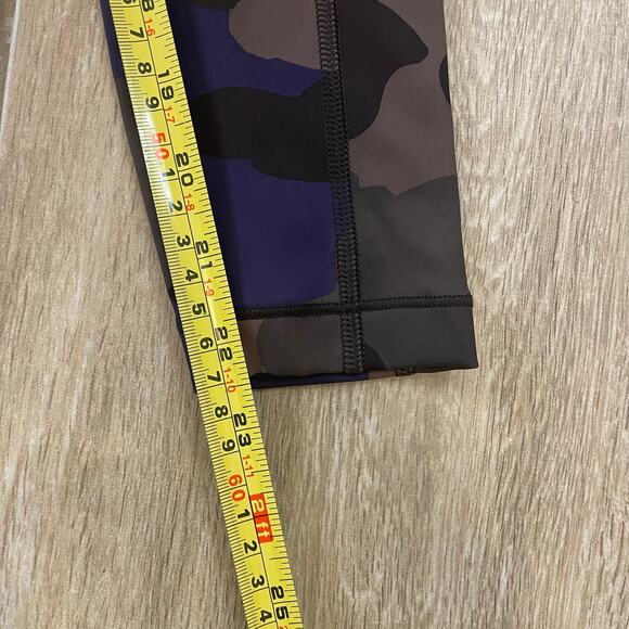 Athleta Ultimate Stash Printed 7/8 Tight Leggings Camo Multicolor XXS - Picture 6 of 12